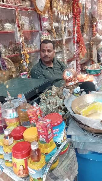 Subrat Store Jhumri Telaiya 8603510106