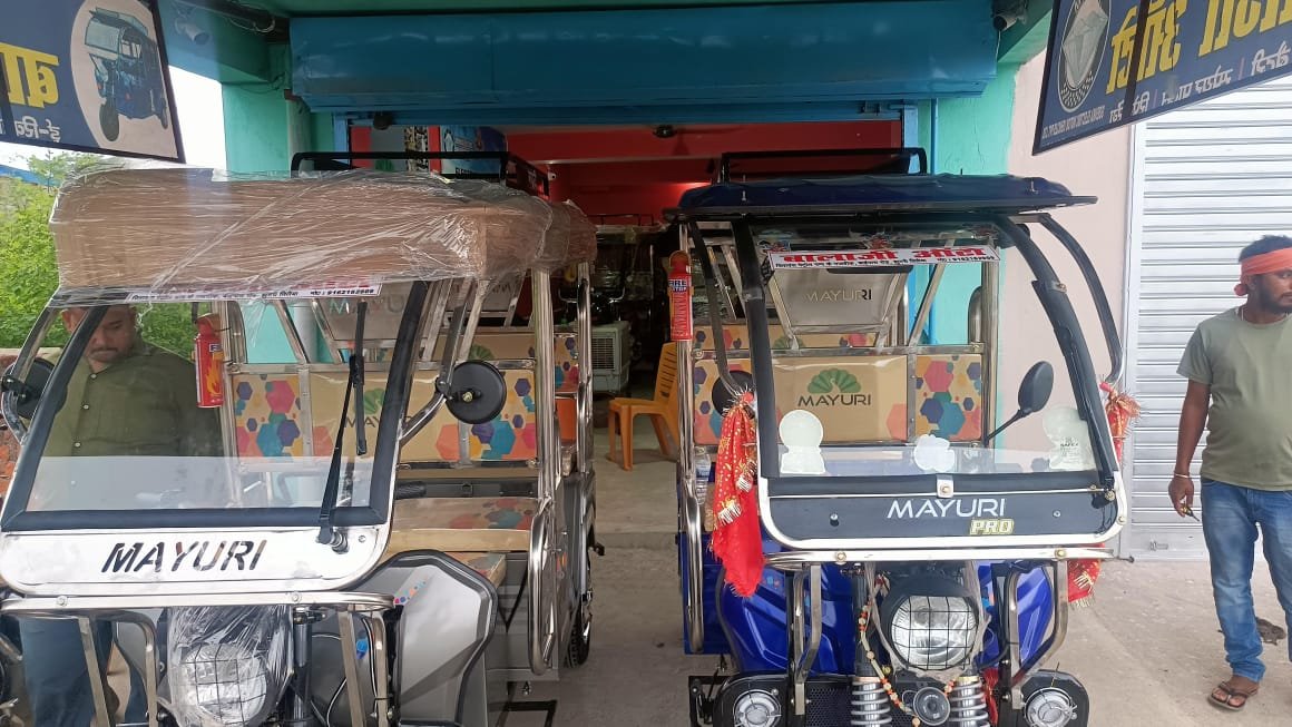 E Rickshaw Dealer in Jhumri Telaiya-9162162909