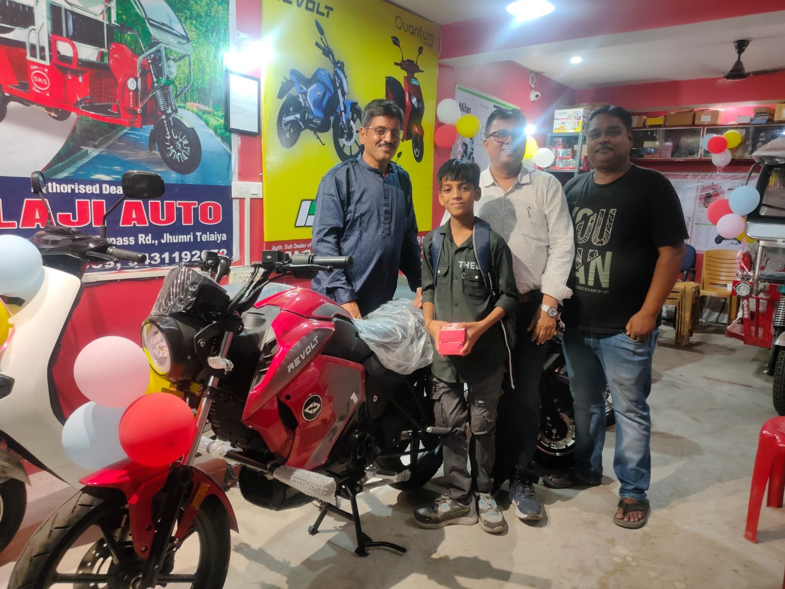 E Rickshaw Dealer in Jhumri Telaiya-9162162909