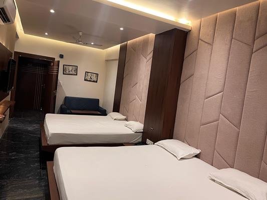 Best Hotel in near koderma Station 9801101109 Baba Hotel and Banquet
